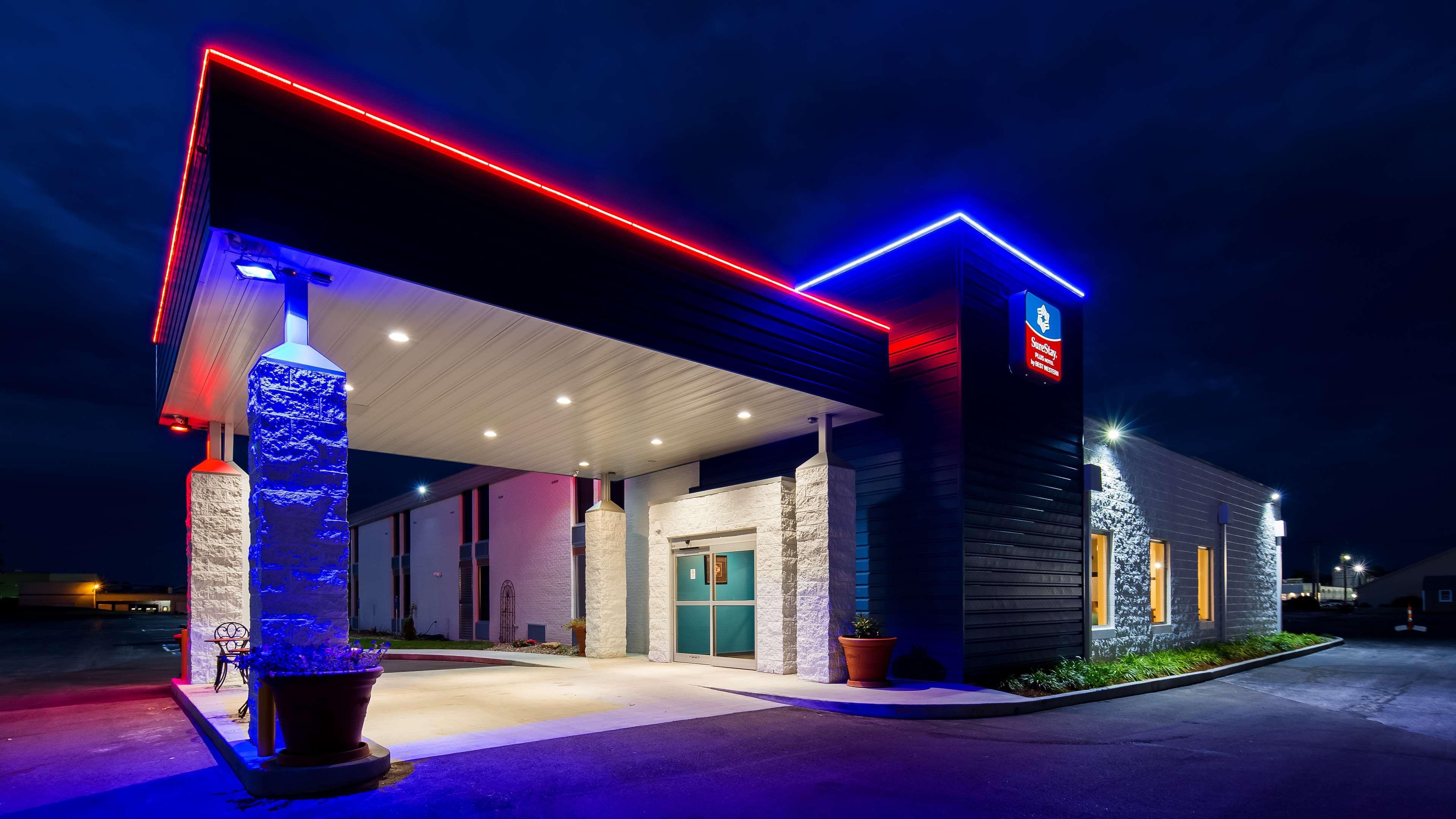 Hotel Western & Shelby